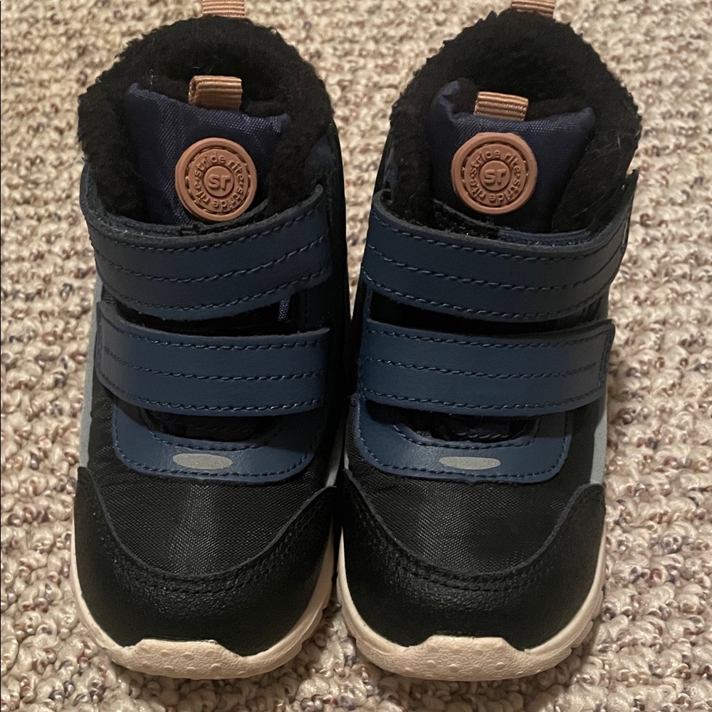 Stride Rite Toddler Boots in Black and Navy
